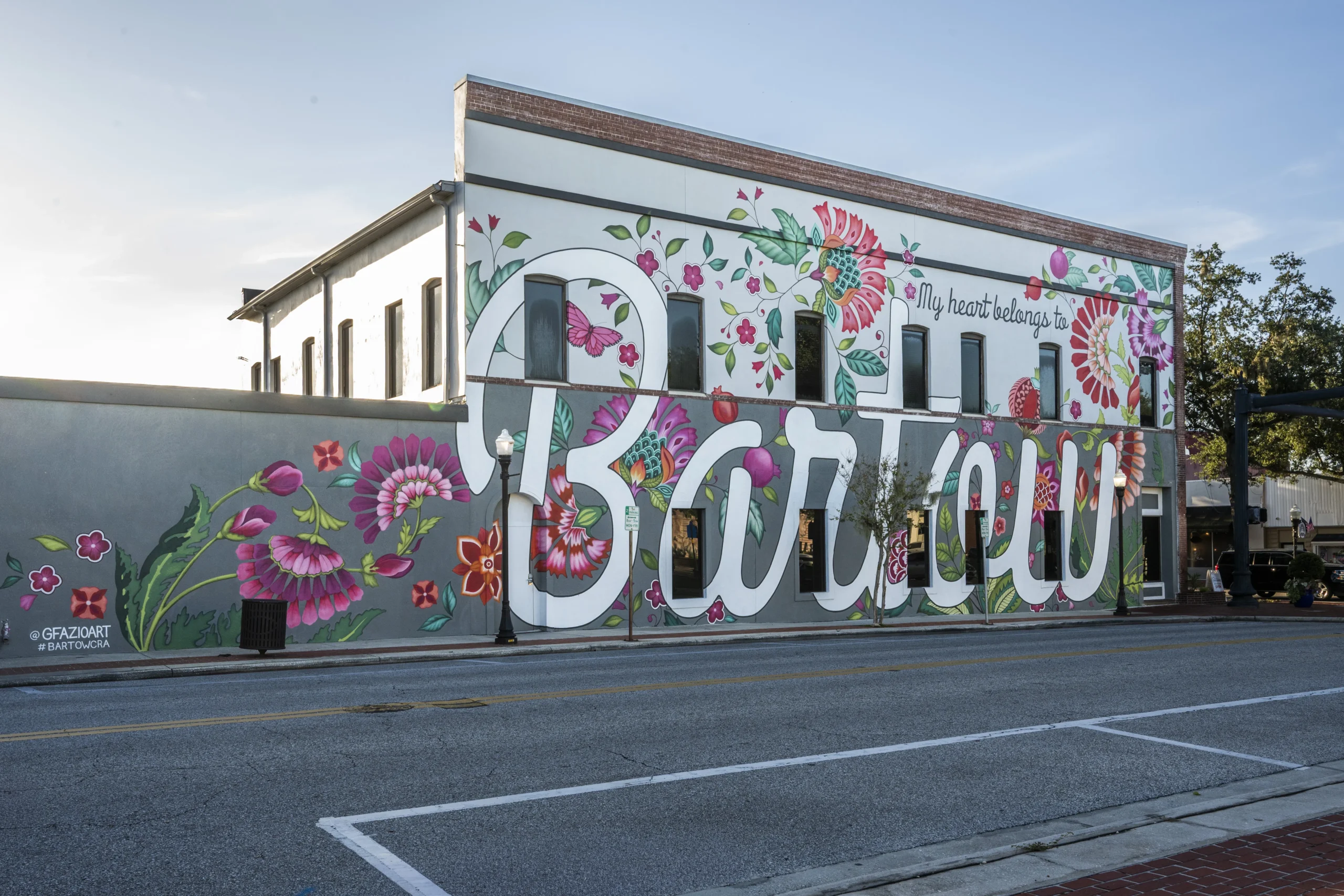 My Heart Belongs to Bartow floral mural painted across a downtown Bartow building