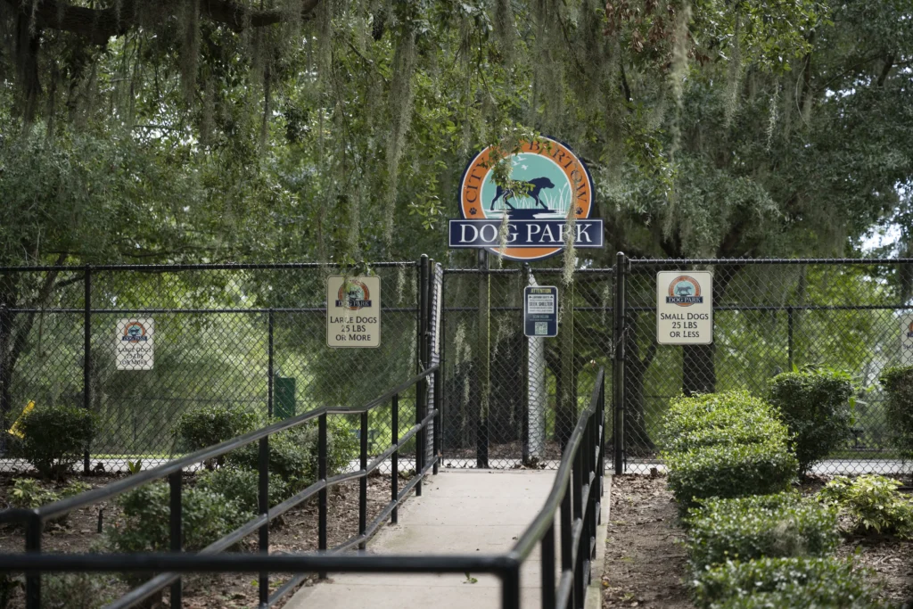 Entrance to the City of Bartow Dog Park with separate gates for large and small dogs
